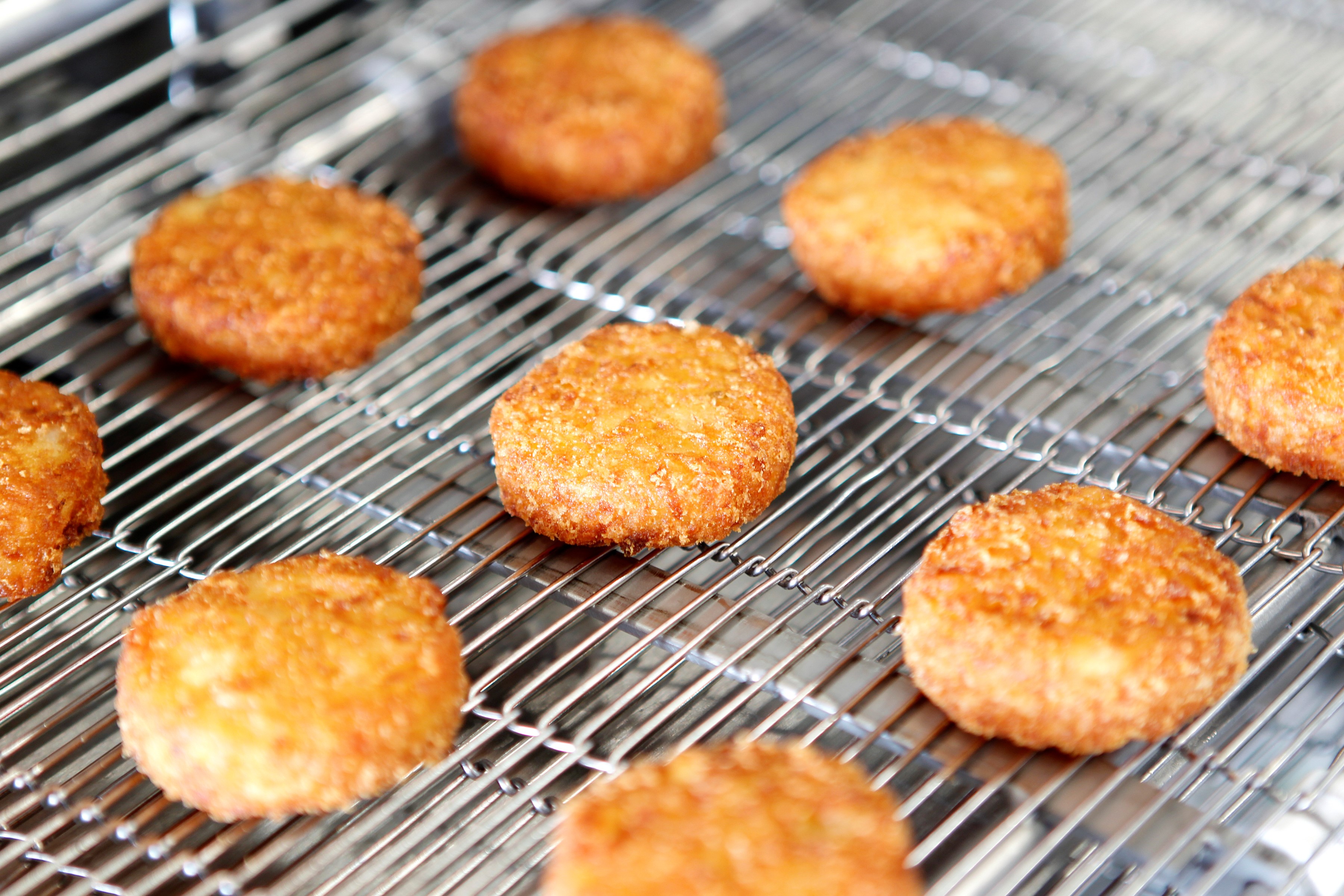 Frying fish nuggets