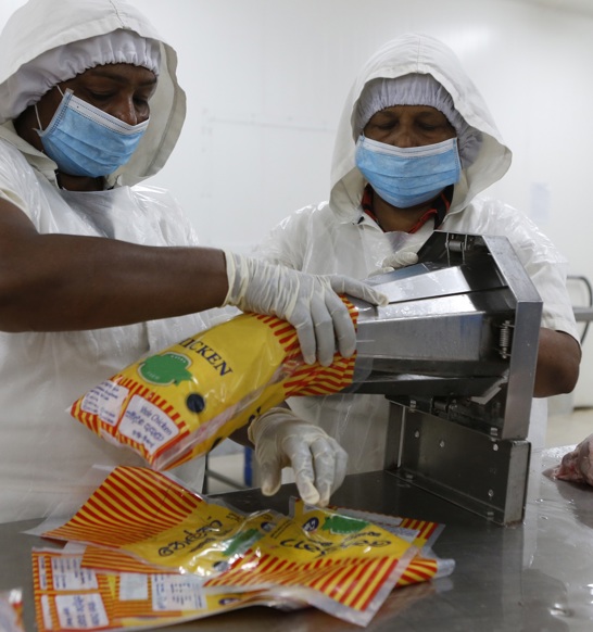 Whole Chicken Bagging Packing