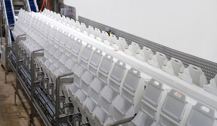 Agrosuper processes 33,600 fillets per hour with 'MegaGraders'