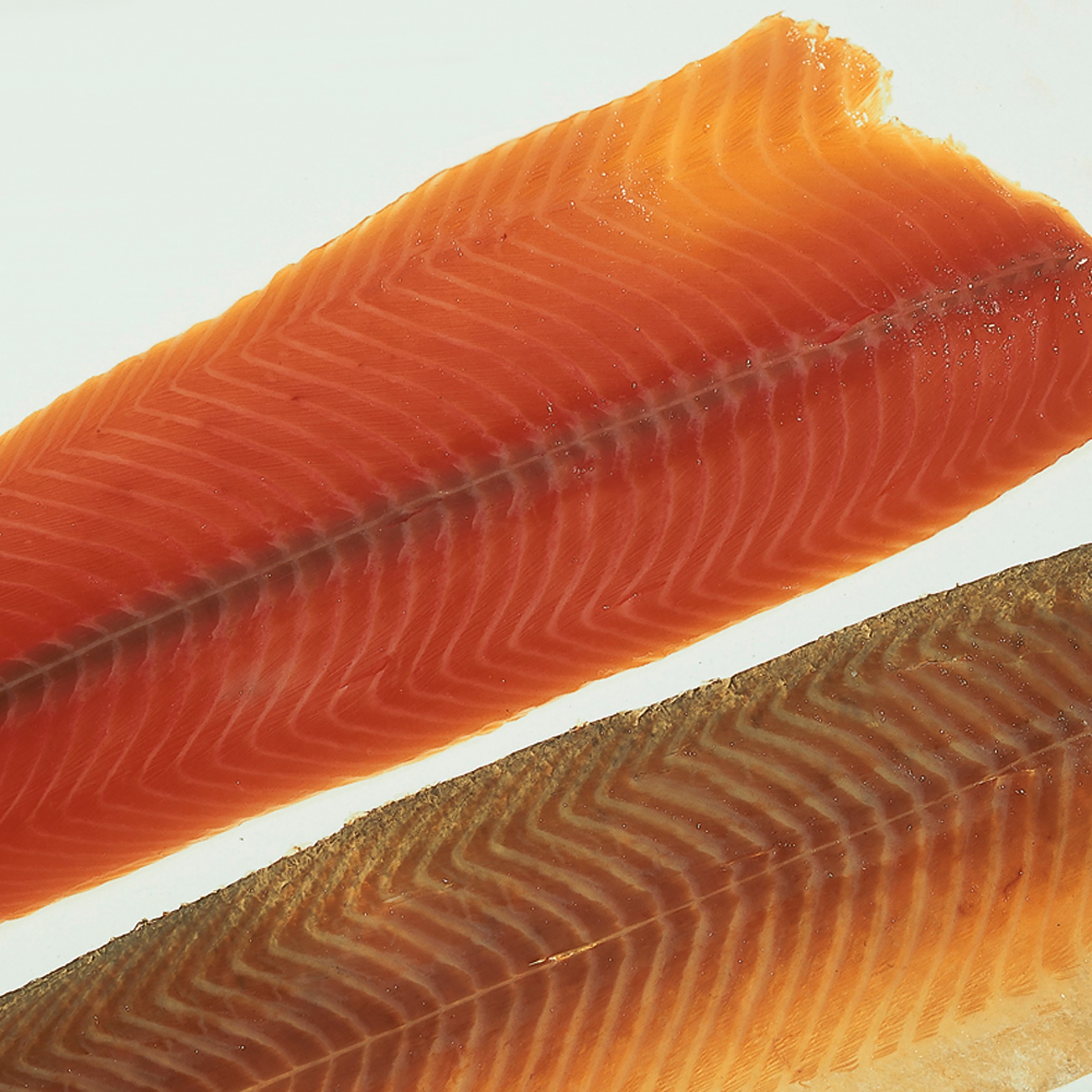 Deep-skinned salmon fillet