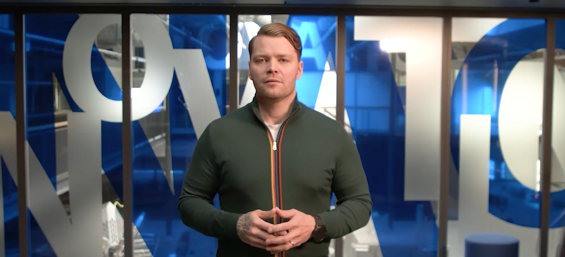 Evi With Ulfar Thumb